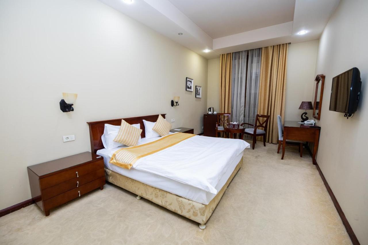 Diamond Hotel Yerevan Ngoại thất bức ảnh