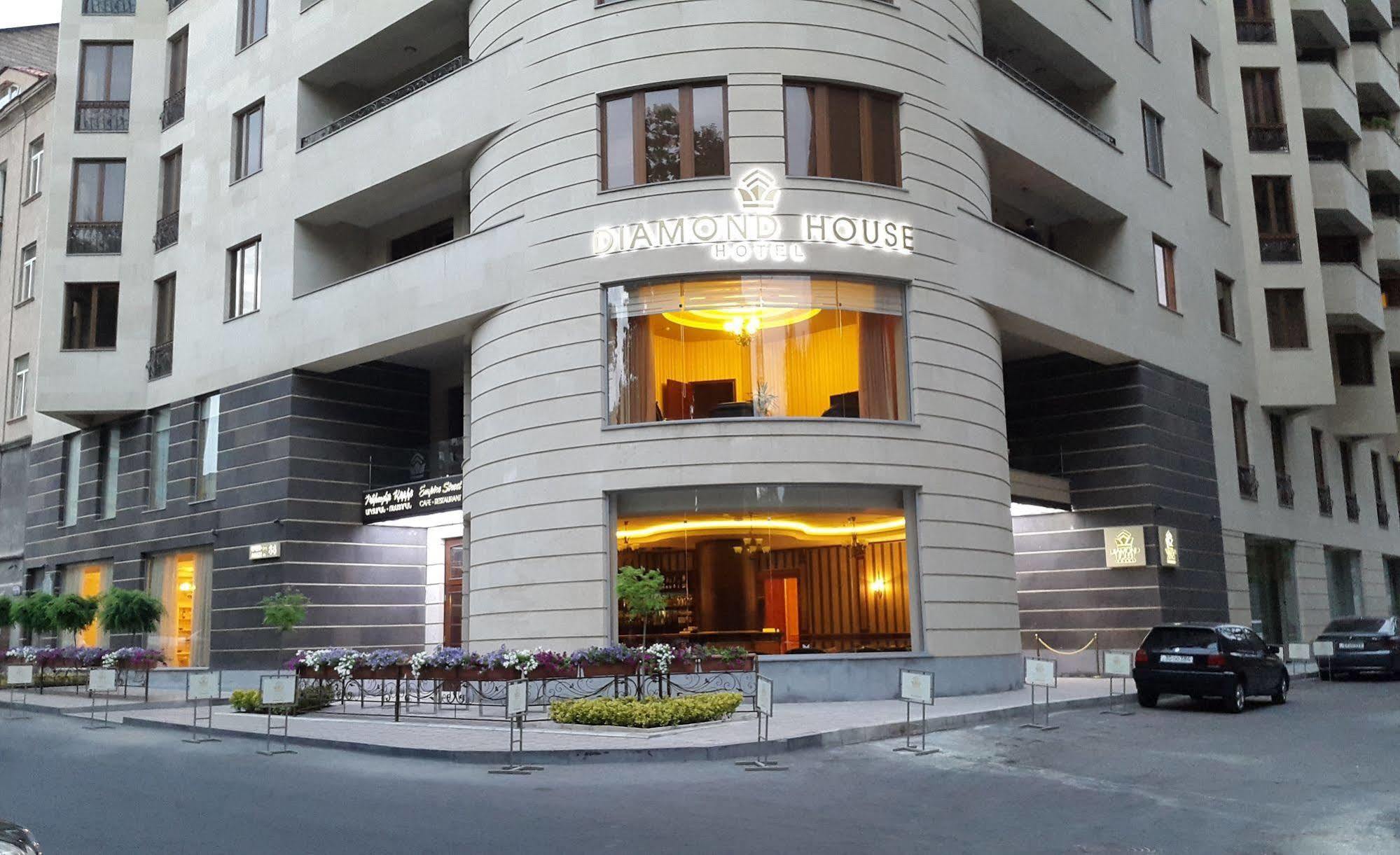 Diamond Hotel Yerevan Ngoại thất bức ảnh