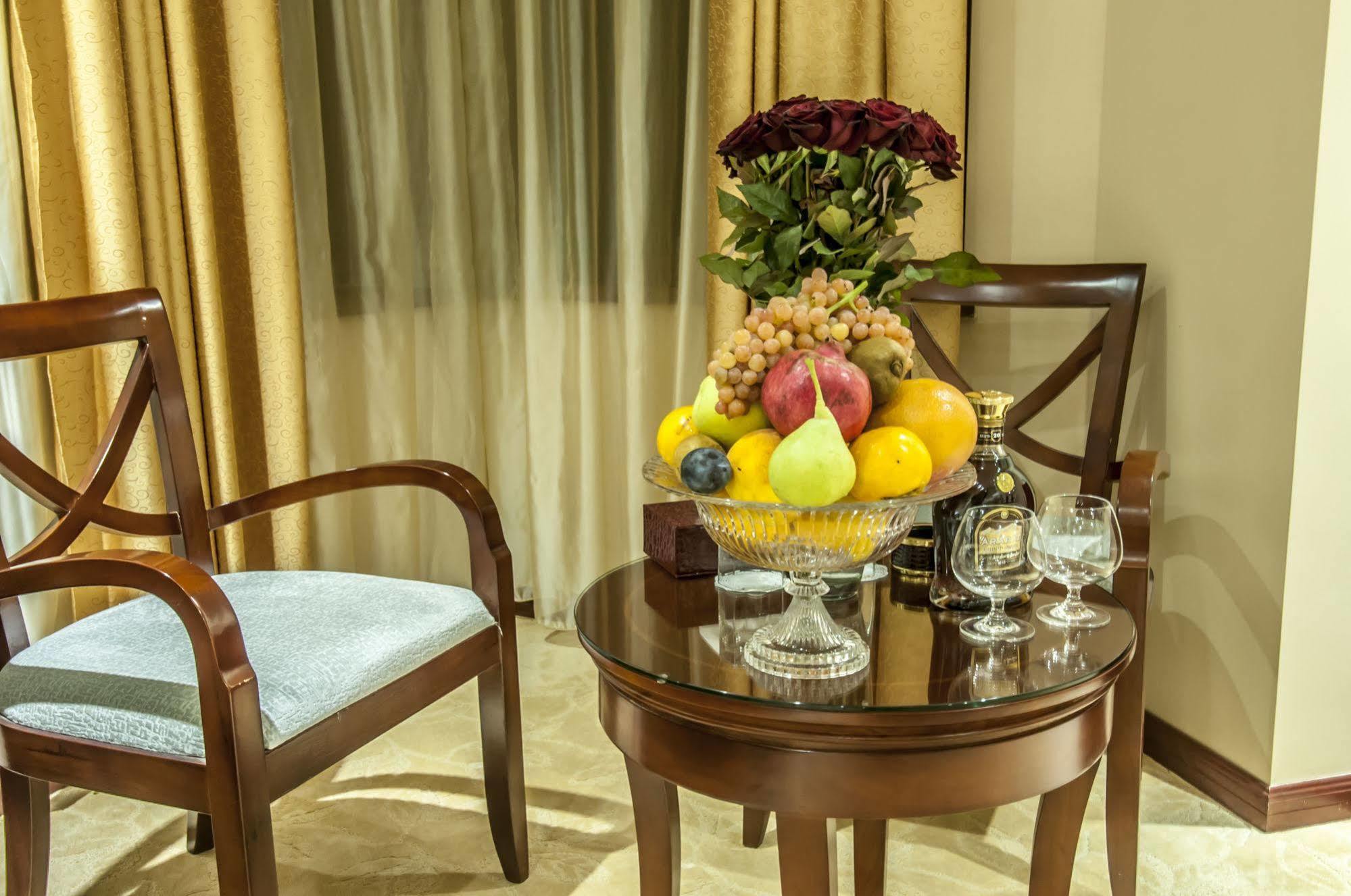 Diamond Hotel Yerevan Ngoại thất bức ảnh
